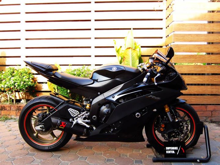 Sát thủ bóng đêm Yamaha R6 